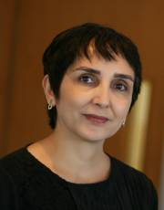 Raziyeh Farmani picture